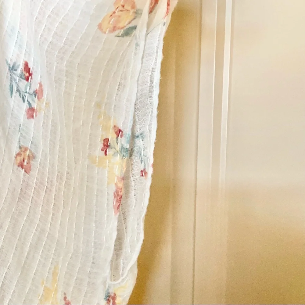 LC Lauren Conrad White Floral Kimono Top - Picture 4 of 5
